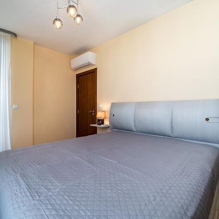 Brand New Downtown Apartment Varna Exterior photo